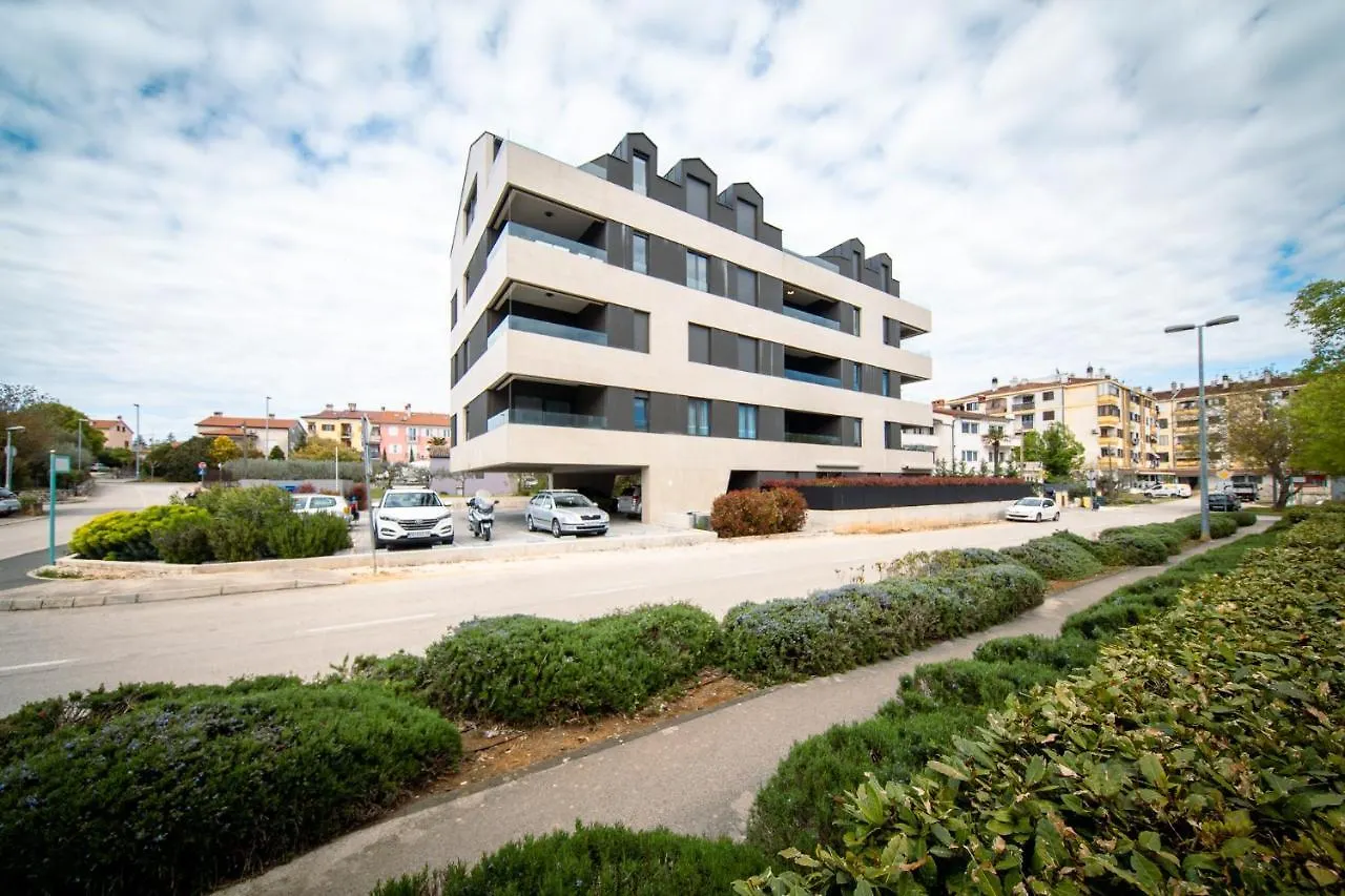 Pr Premium Apartment Ρόβινι